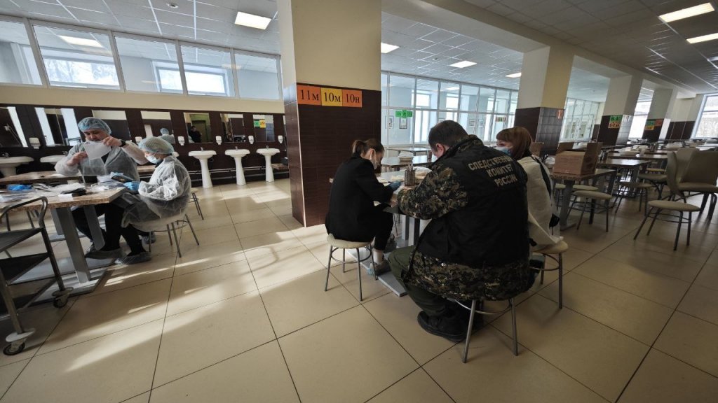 По факту массового заболевания в лицее УрФУ возбудили уголовное дело